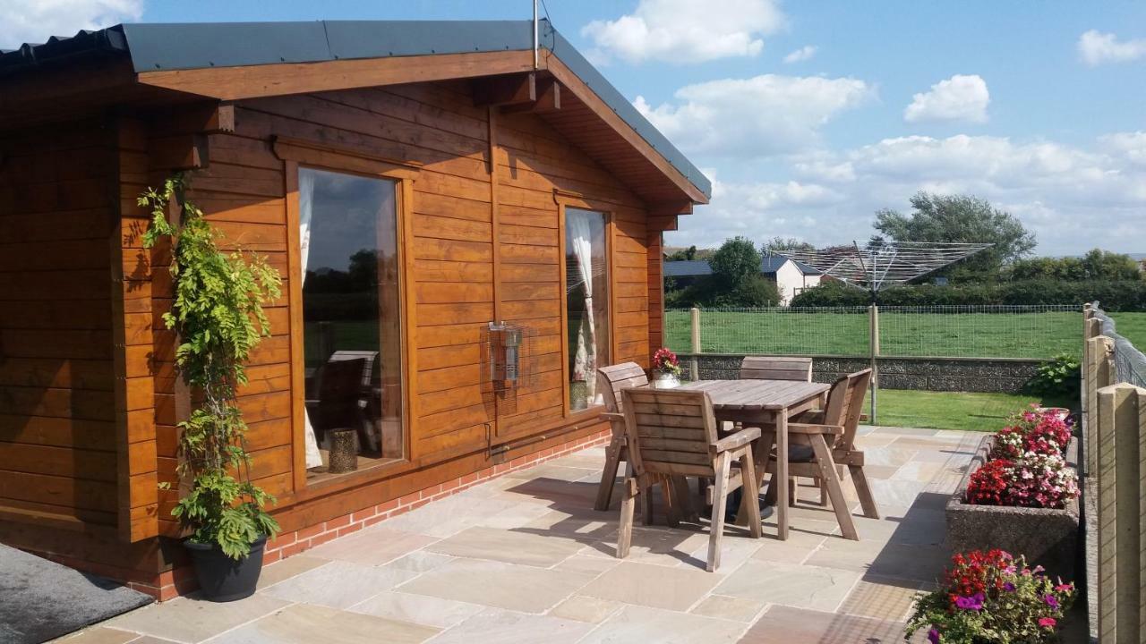Chestnut Lodge Pilling Exterior photo